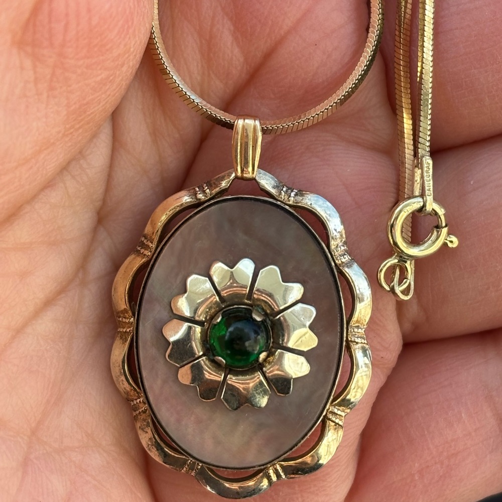 Vintage 12K Gold Filled Floral Photo Locket Green Crystal Necklace